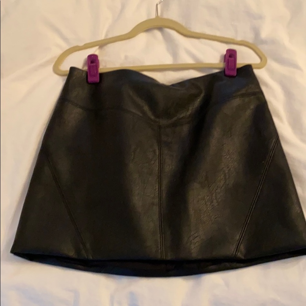 H&M Black Mini Skirt